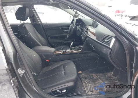 2016 BMW 320I xDrive z USA, uszkodzony, nr VIN WBA8E5G58GNT94019